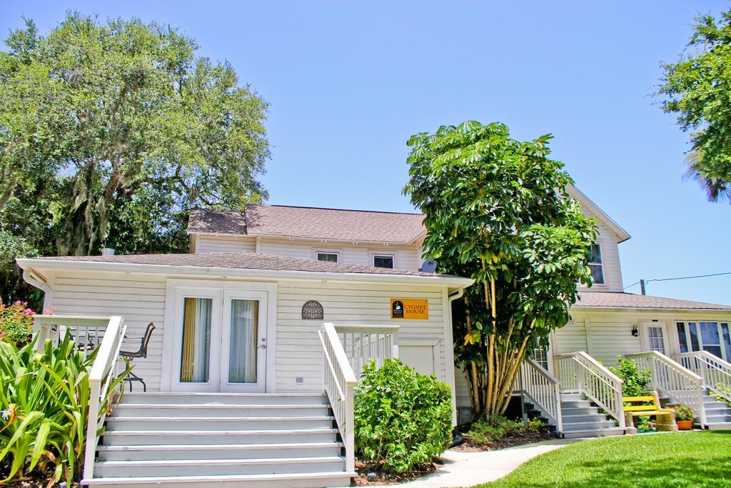 Night Swan Intracoastal Bed & Breakfast New Smyrna Beach Exterior photo