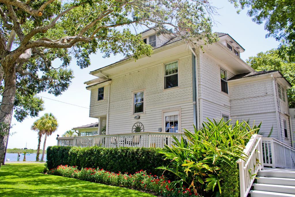 Night Swan Intracoastal Bed & Breakfast New Smyrna Beach Exterior photo